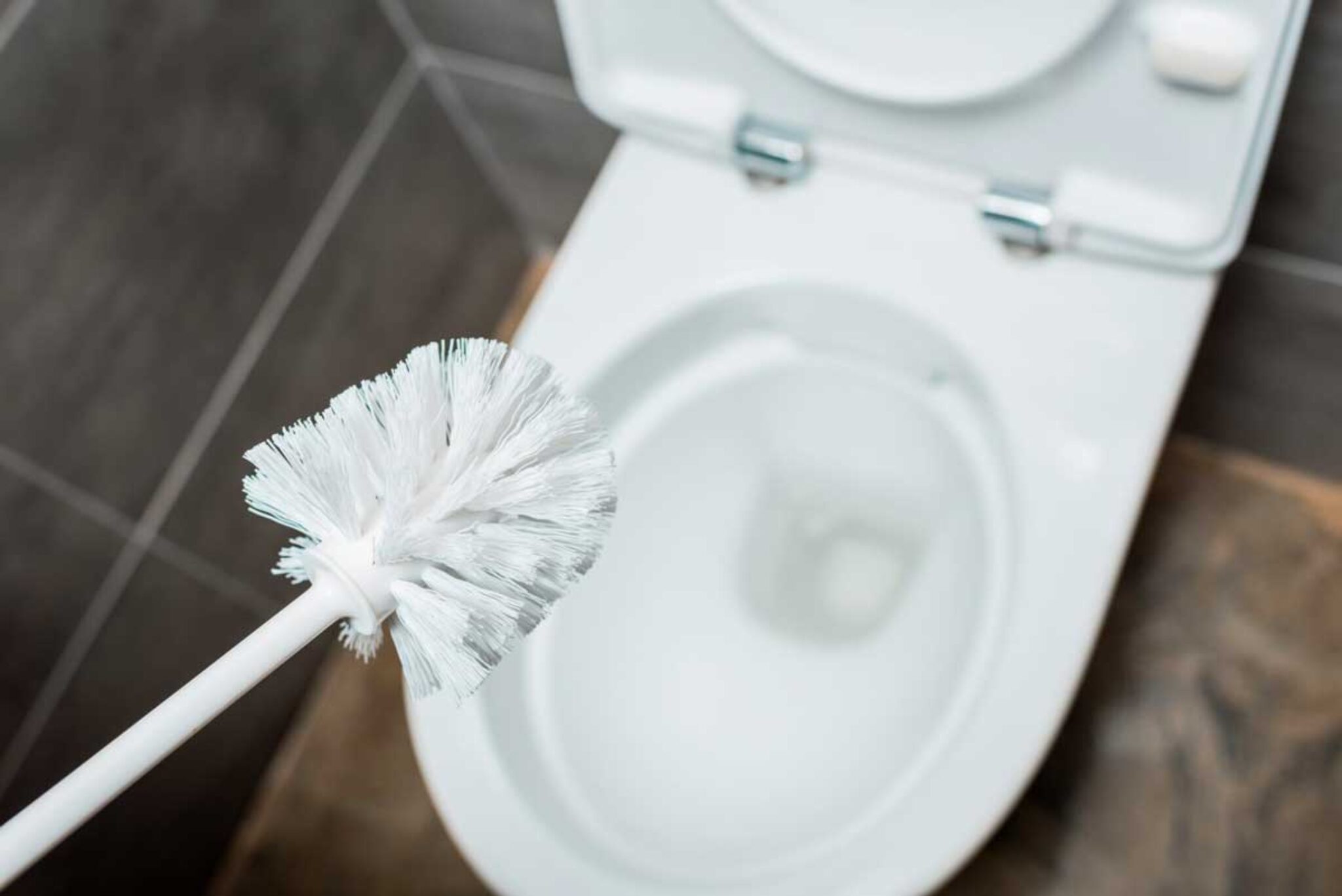 Quel produit utiliser pour se débarrasser du calcaire dans les toilettes ? Mon Guide Maison