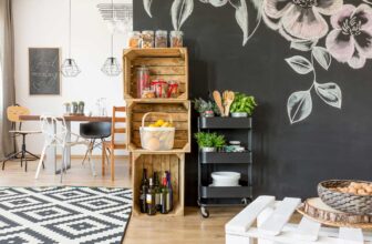 Des meubles à roulettes comme rangement dans la maison