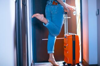 Une femme qui part en vacances