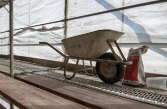Brouette sur un chantier
