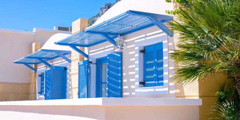 Quelle couleur de volets pour sublimer une maison blanche ?